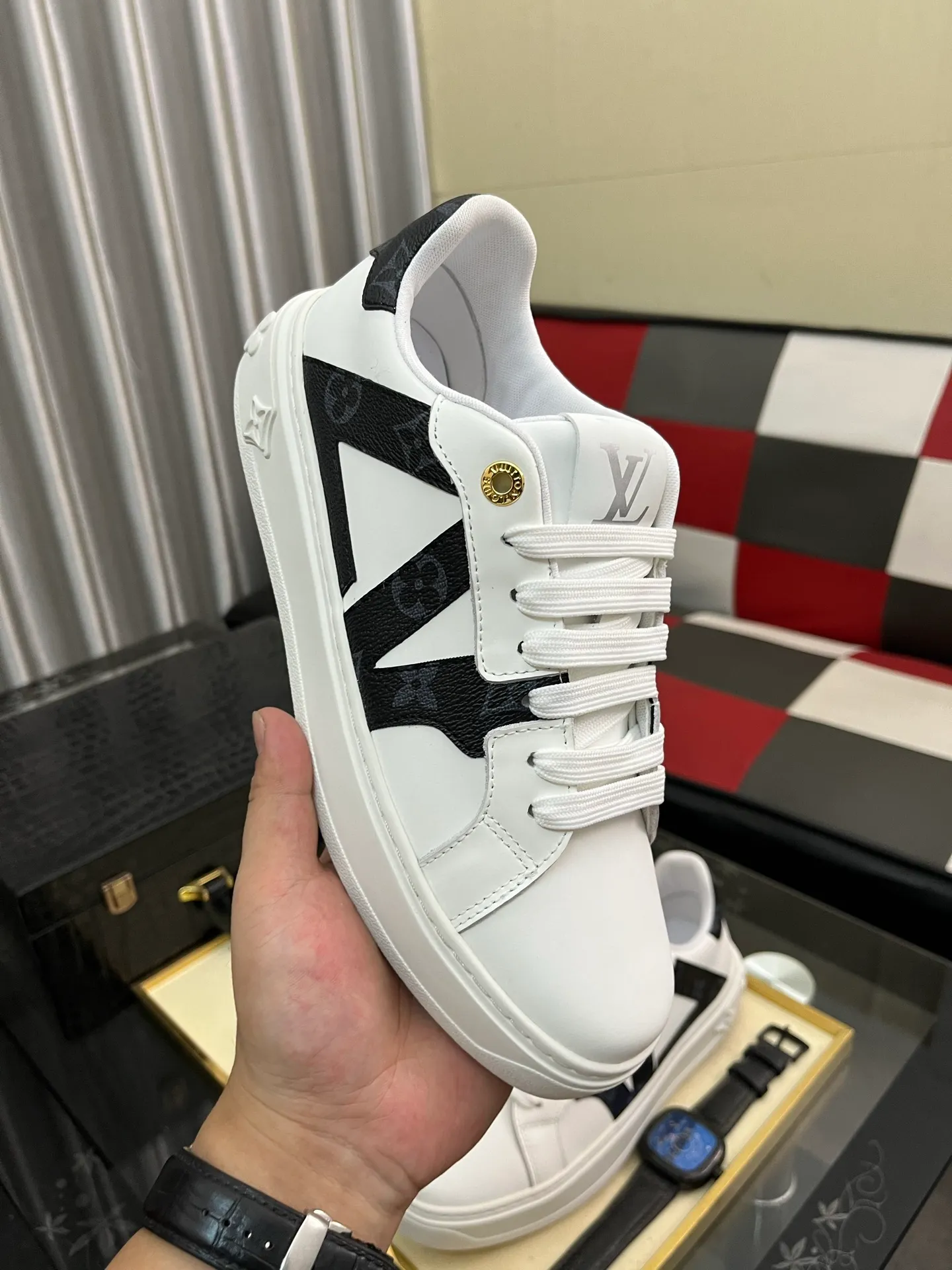 Men's shoes 💰520⌚️⌚️LV Louis Vuitton. The latest fashionable casual shoes are popular in physical stores. New spring and summer comfortable imported custom original cowhide, unique jacquard fabric element design. With sheepskin lining, Lv original bottom, [sun][sun] high-end packaging and high quality💪Details determine the quality, you can enter and leave the counter at will, welcome to compare🇮🇹Number of sizes 38-445️⃣Color options available